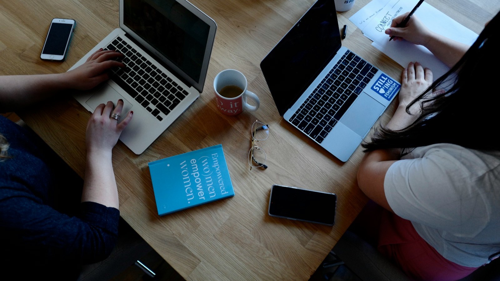 Business laptop support team